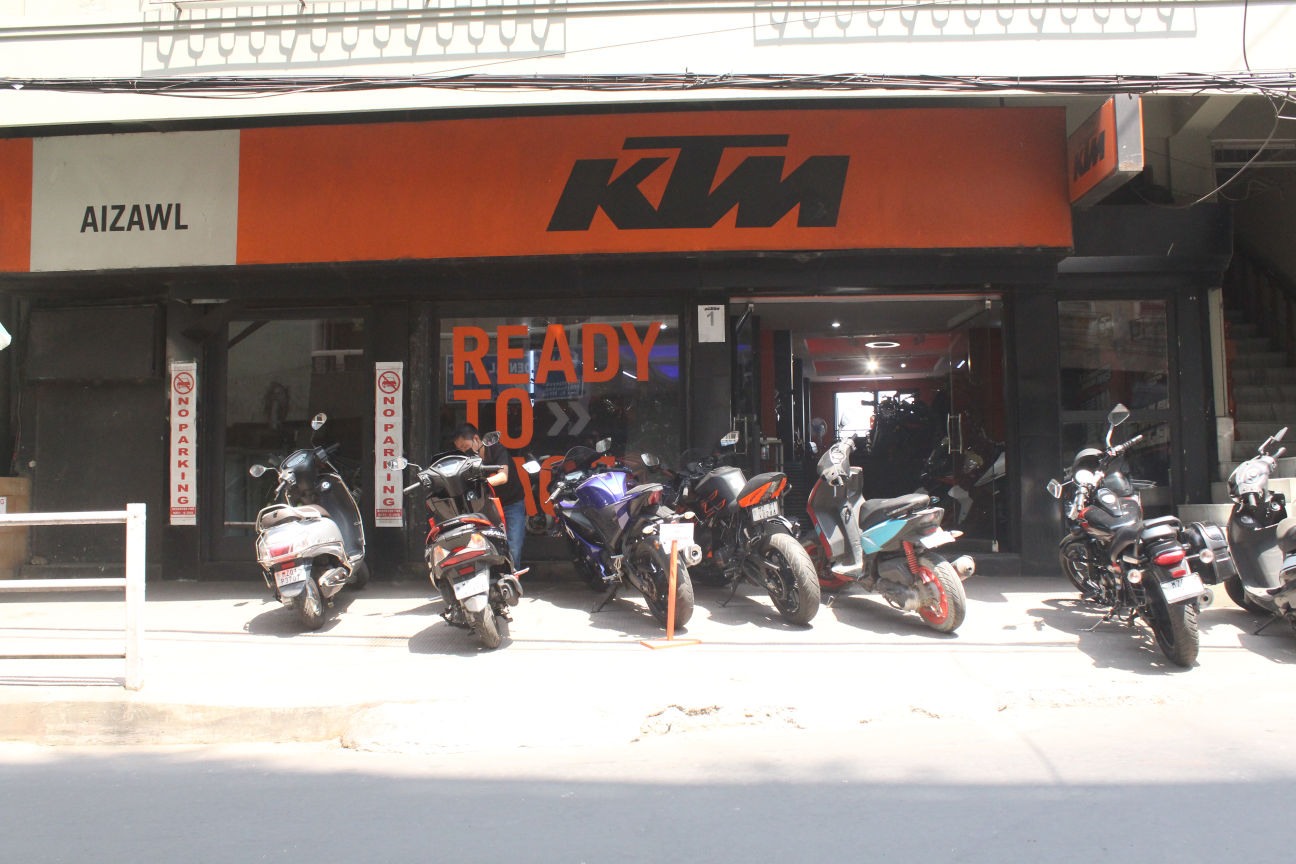 KTM – STANDARD MOTOR WORKS